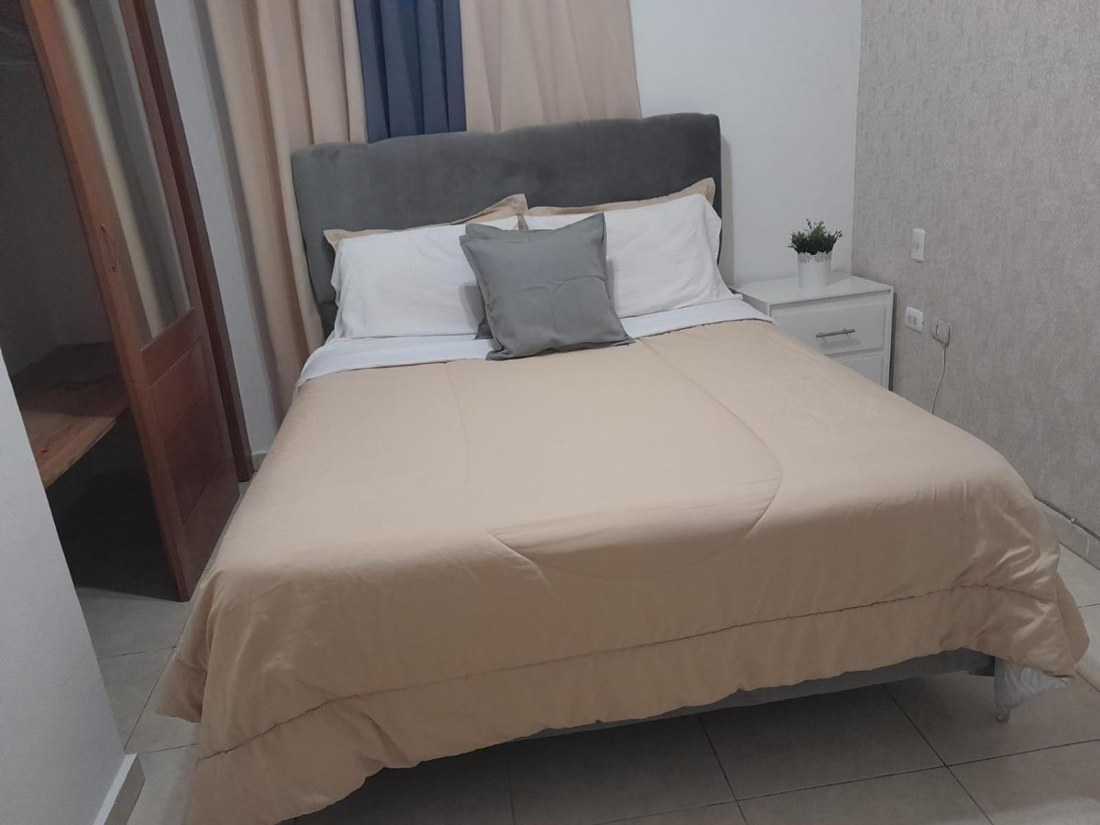 J. B Apartamentos Saint-Domingue Extérieur photo